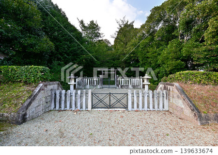 Princess Inoue's Mausoleum (Gojo City, Nara Prefecture) Princess Inoue's Mausoleum (Gojo City, Nara Prefecture) 139633674