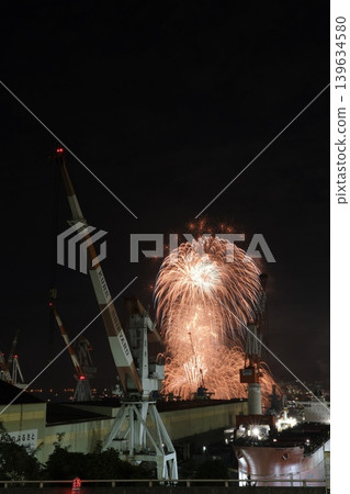 Kure Maritime Fireworks Festival: Cranes and Fireworks 139634580