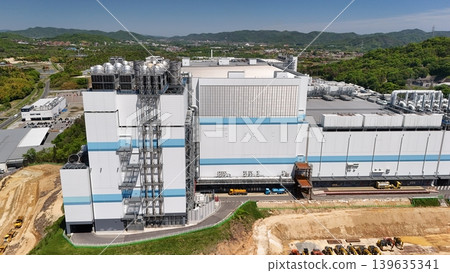 Exterior view of Micron Memory Japan factory in Higashihiroshima City, Hiroshima Prefecture (Drone aerial photography_HHMIC_No03) Exterior view of Micron Memory Japan factory in Higashihiroshima City, Hiroshima Prefecture (Drone aerial photography_HHMIC_No03) 139635341
