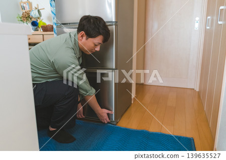 40 something worker 40 something worker 139635527