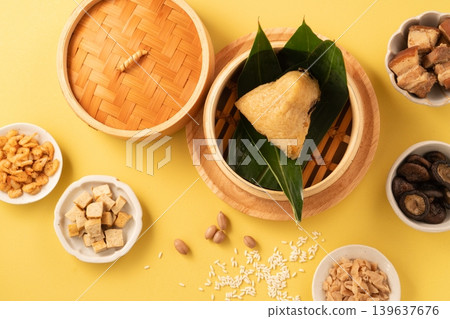 Zongzi (rice dumpling) Dragon Boat Festival Top view zongzi rice dumpling duanwu Taiwan チマキ 端午 139637676