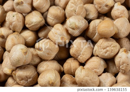Macro texture of organic raw chickpea seeds. 139638155