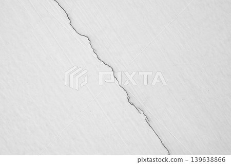 cracked concrete on white wall texture background 139638866