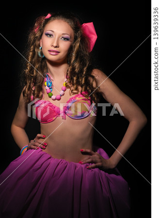 Glamour woman pink Glamour woman pink 139639336
