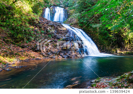 [Japan's Top 100 Waterfalls] Ryuzu Yaetaki Waterfall, Yashio Waterfall in Late Autumn (Part 7), Unnan City, Shimane Prefecture 139639424