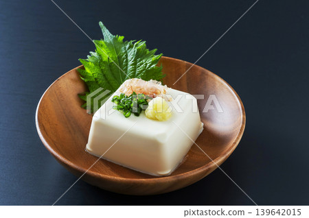 Hiyayakko (cold tofu) Hiyayakko (cold tofu) 139642015