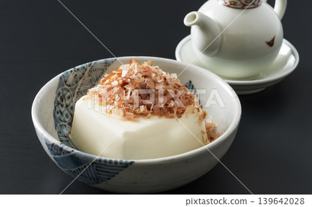 Hiyayakko(冷豆腐) Hiyayakko(冷豆腐) 139642028
