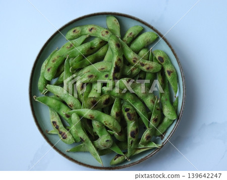 Grilled edamame 139642247