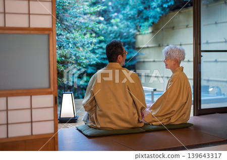 老年夫婦溫泉之旅。拍攝協助：伊藤綠友。 139643317