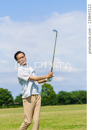Senior men playing golf 139643523