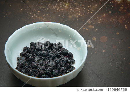 Dried blueberries, packed with the nutrients of blueberries. Dried blueberries, packed with the nutrients of blueberries. 139646766