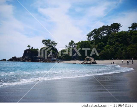 [Kochi Prefecture] Katsura beach under sunny weather 139648183