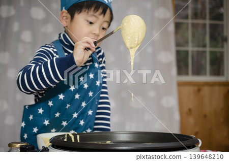 A child A child 139648210