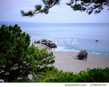 [Kochi Prefecture] Katsura beach under sunny weather 139648334