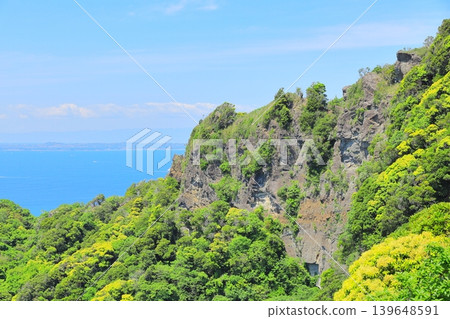 View from the summit of Mt. Nokogiri (Mt. Nokogiri Nihonji Temple, Kyonan Town, Chiba Prefecture) 139648591