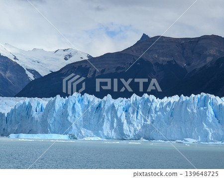 Los Glaciares National Park in Argentina. Close-up view of the Perito Moreno Glacier and the Andes. Los Glaciares National Park in Argentina. Close-up view of the Perito Moreno Glacier and the Andes. 139648725