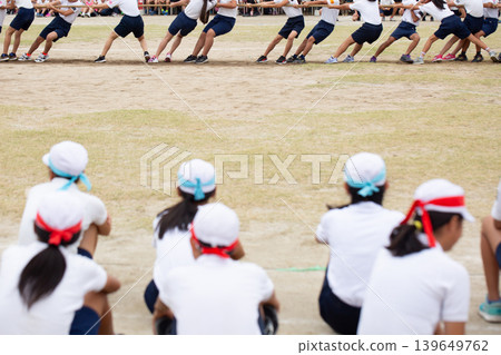 Sports day tug of war Sports day tug of war 139649762