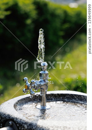 公園飲水機 139649999