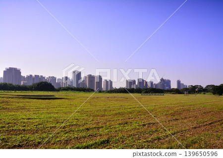 Green space on the right bank of the Keelung River Green space on the right bank of the Keelung River 139650596
