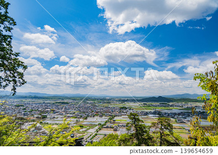 View of the Omi Plain from the Akagami-yama (Tarobo-yama) observation deck, Higashiomi City, Shiga Prefecture 139654659