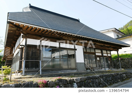 [Kaminoyama City: Exterior view of Yamadaya, a Kaminoyama City-designated cultural property, "Narashita-juku"] 139654794