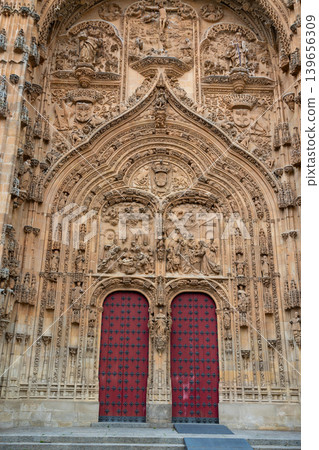 Details of the exterior of Cathedral in the city of Salamanca Details of the exterior of Cathedral in the city of Salamanca 139656309