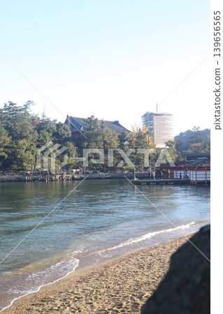 A panoramic view of the Senjokaku and the five-story pagoda, which are undergoing repair work, at Itsukushima Shrine in Miyajima-cho, Hatsukaichi City, Hiroshima Prefecture. A panoramic view of the Senjokaku and the five-story pagoda, which are undergoing repair work, at Itsukushima Shrine in Miyajima-cho, Hatsukaichi City, Hiroshima Prefecture. 139656565