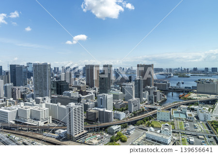 從東京港區一棟高樓俯瞰的城市景觀 從東京港區一棟高樓俯瞰的城市景觀 139656641