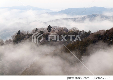 Winter sea of clouds and Bitchu Matsuyama Castle (castle in the sky) 25728 Winter sea of clouds and Bitchu Matsuyama Castle (castle in the sky) 25728 139657228