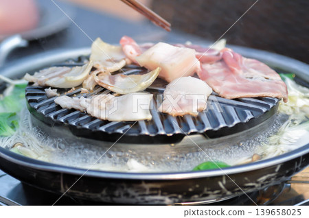 grilled pork , grilled pork in the oven or Korean barbecue or Thai barbecue grilled pork , grilled pork in the oven or Korean barbecue or Thai barbecue 139658025