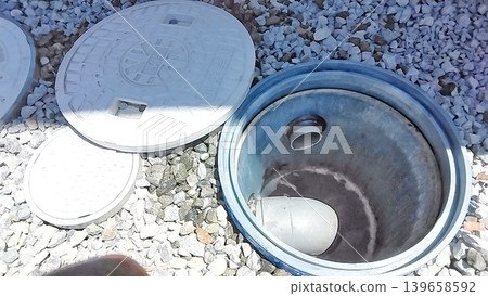 The condition of the kitchen drain in a newly built house, one month after construction. The condition of the kitchen drain in a newly built house, one month after construction. 139658592
