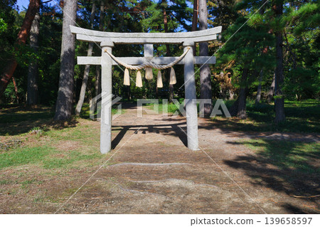 天橋立神社(橋立明神):面向阿蘇灣的鳥居(京都府宮津市) 天橋立神社(橋立明神):面向阿蘇灣的鳥居(京都府宮津市) 139658597