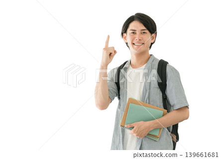 大學/學校走廊的亞洲男大學生（學生、補習班、預科學校） 139661681