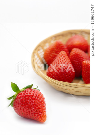 Strawberry Strawberry 139661747