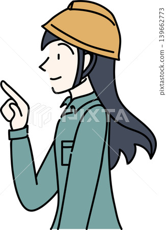 戴著安全帽、穿著工作服的女工的側面圖。 戴著安全帽、穿著工作服的女工的側面圖。 139662773