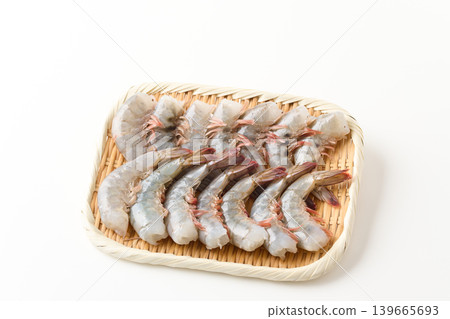 Vannamei shrimp arranged on a sieve Vannamei shrimp arranged on a sieve 139665693