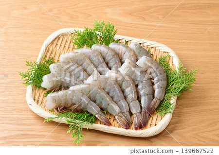 Vannamei shrimp arranged on a sieve Vannamei shrimp arranged on a sieve 139667522