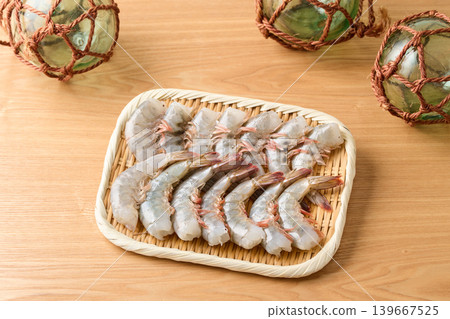 Vannamei shrimp arranged on a sieve Vannamei shrimp arranged on a sieve 139667525