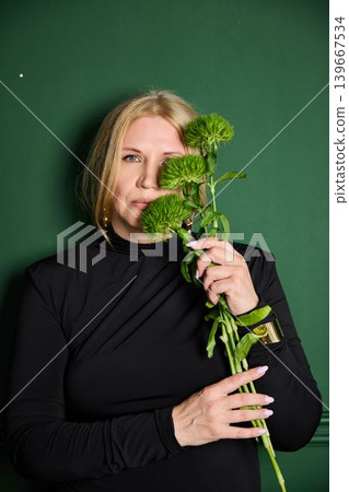 White woman influencer glamour portrait with chrysanthemum 139667534