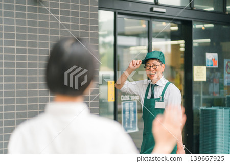 super market, supermarket, gents 139667925