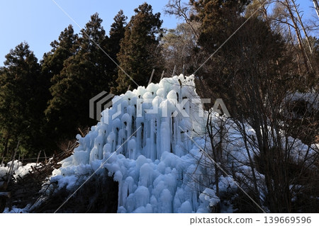 Icefall at the spring water plaza Icefall at the spring water plaza 139669596