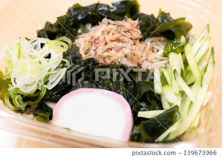 美味的冰鎮海帶蕎麥麵 美味的冰鎮海帶蕎麥麵 139673966