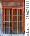 Traditional brown japanese wooden sliding door pattern 139674442
