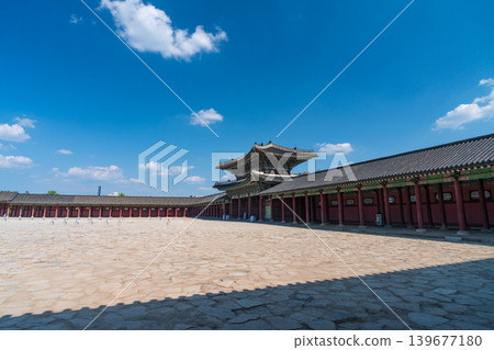 Seoul, South Korea - May. 14, 2026 : Historical Geunjeongjeon Hall in Gyeongbokgung Palace under a blue sky with white clouds, Seoul, South Korea Seoul, South Korea - May. 14, 2026 : Historical Geunjeongjeon Hall in Gyeongbokgung Palace under a blue sky with white clouds, Seoul, South Korea 139677180