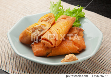Chinese spring rolls Chinese spring rolls 139678736