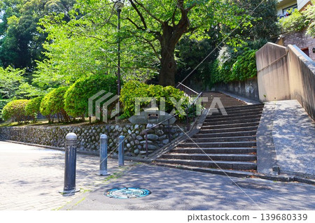 5月元町公園入口(神奈川縣橫濱市中區元町1丁目) 5月元町公園入口(神奈川縣橫濱市中區元町1丁目) 139680339