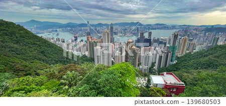 香港太平山頂的壯麗景色 香港太平山頂的壯麗景色 139680503
