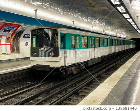 Paris Metro MF67 series arriving at Notre Dame de Lorette Paris Metro MF67 series arriving at Notre Dame de Lorette 139681440
