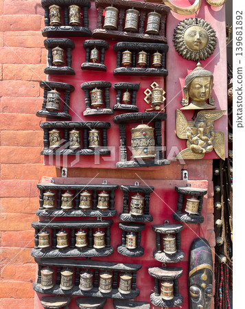尼泊爾加德滿都斯瓦揚布納特的紀念品店 139681892