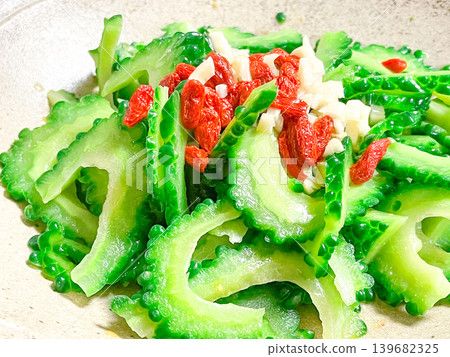 Chinese home cooking: Liangban Kugua (Chinese-style bitter melon salad) Chinese home cooking: Liangban Kugua (Chinese-style bitter melon salad) 139682325